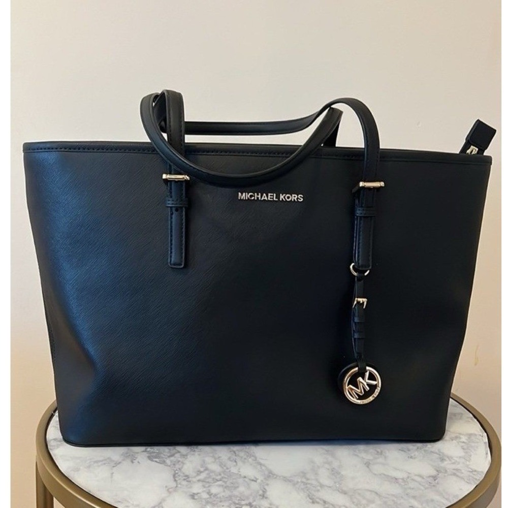 New! Michael Kors Jet Set Travel Large Tote With Laptop Holder